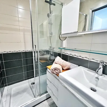 Les Orangers De 1p And Terraces Appartement